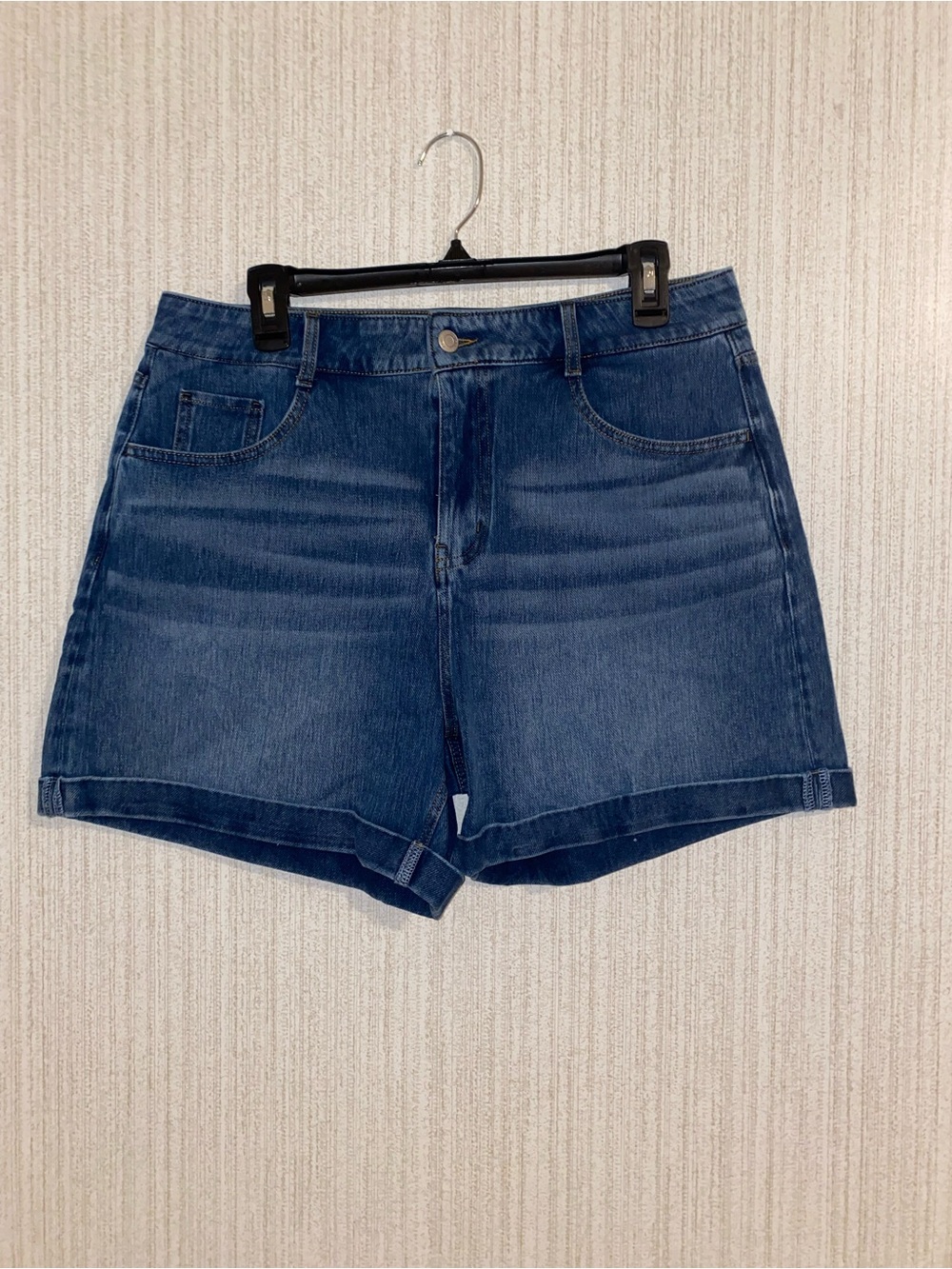 HALARA Dark Blue High-Rise Denim Shortsn